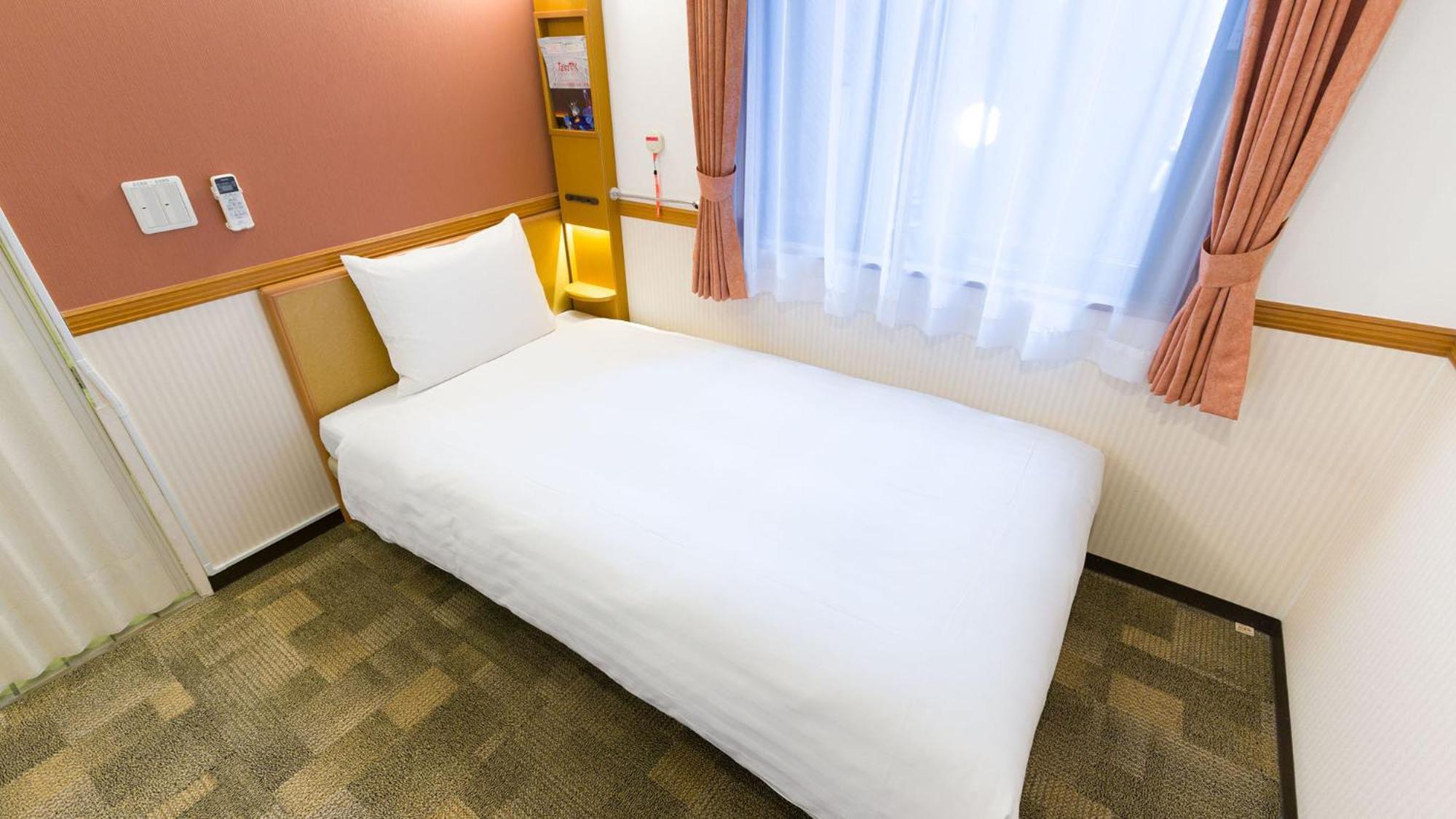 Toyoko Inn Shin-Yokohama Ekimae Honkan Δωμάτιο φωτογραφία