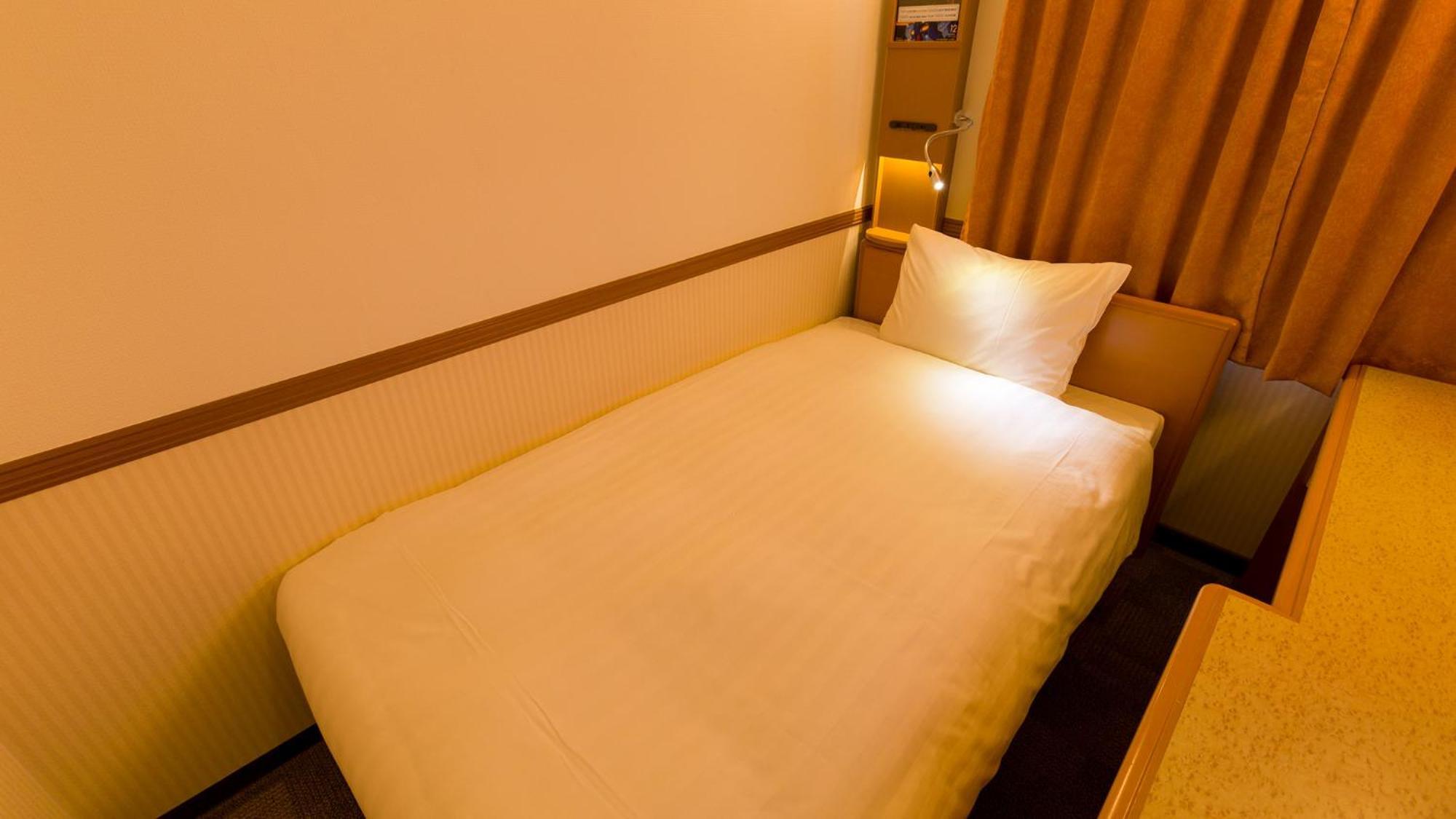 Toyoko Inn Shin-Yokohama Ekimae Honkan Δωμάτιο φωτογραφία